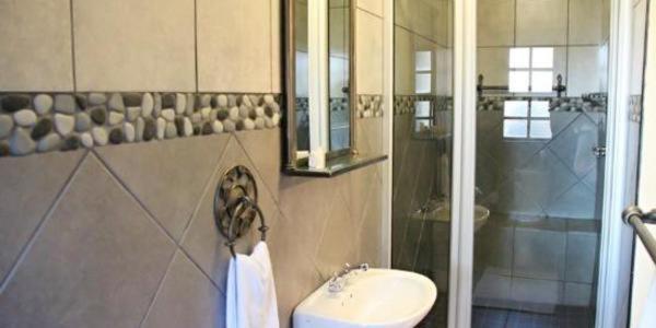 Greenleaf Guest Lodge Bloemfontein Buitenkant foto
